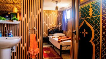Luxury Single Room | Blackout drapes