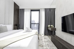 1 soverom, safe på rommet, strykejern/-brett og wi-fi (inkludert)