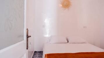 Design Quadruple Room, Sea View | In-room safe, free WiFi