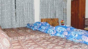 Deluxe Double Room | Soundproofing, iron/ironing board, free WiFi