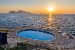 Pool - AMORE RENTALS - Villa Domus Franca with Seafront Shared Pool (Massa Lubrense)