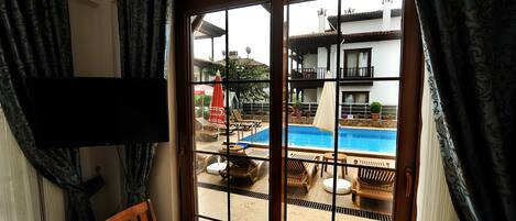 Basic Apartment | 1 bedroom, premium bedding, individually decorated, desk