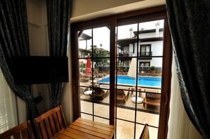 Basic Apartment | 1 bedroom, premium bedding, individually decorated, desk - KERAMOS APART (Ula)