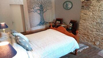 1 chambre, bureau, fer et planche Ă repasser, Wi-Fi gratuit