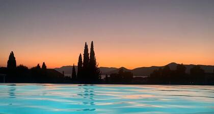 Stylish villa three bedrooms central location, private pool, sea & mountain view