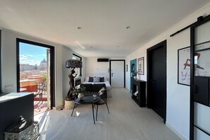 TV - Pauline's View, una splendida finestra sulle bellezze della Roma antica. (Rome)