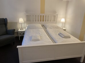 Standard Double Room, 1 Double Bed, Non Smoking | Iron/ironing board, free WiFi, bed sheets - Pension Villa Ostseetraum (Rostock)