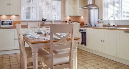 Lyncroft Holiday Bungalow