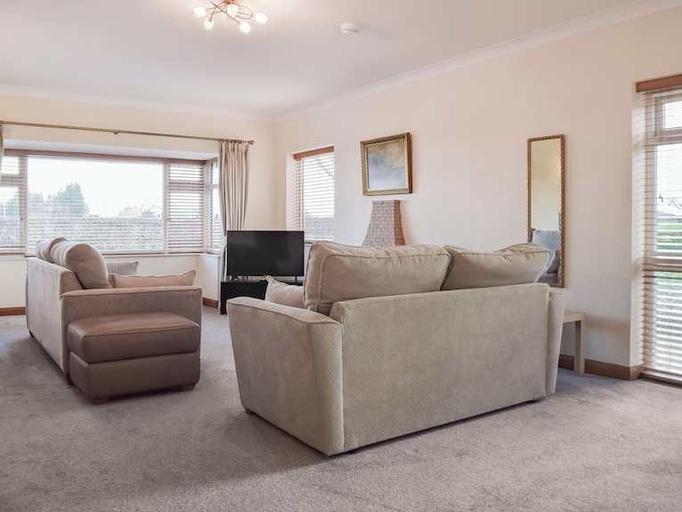 Lyncroft Holiday Bungalow - Cheshire