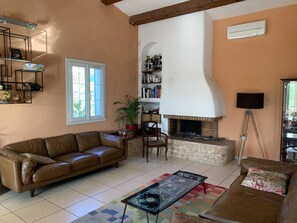 暖炉、プリンター