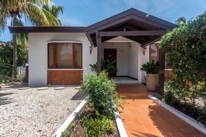 Exterior - Welcome to a slice of paradise in Aruba. With car rental option. (Paradera)