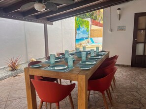 Outdoor dining - Welcome to a slice of paradise in Aruba. With car rental option. (Paradera)