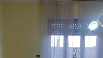 2 bedrooms, bed sheets