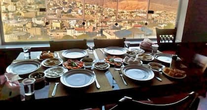 Petra Crystal hotel