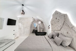 Smart-TV, peis og bøker