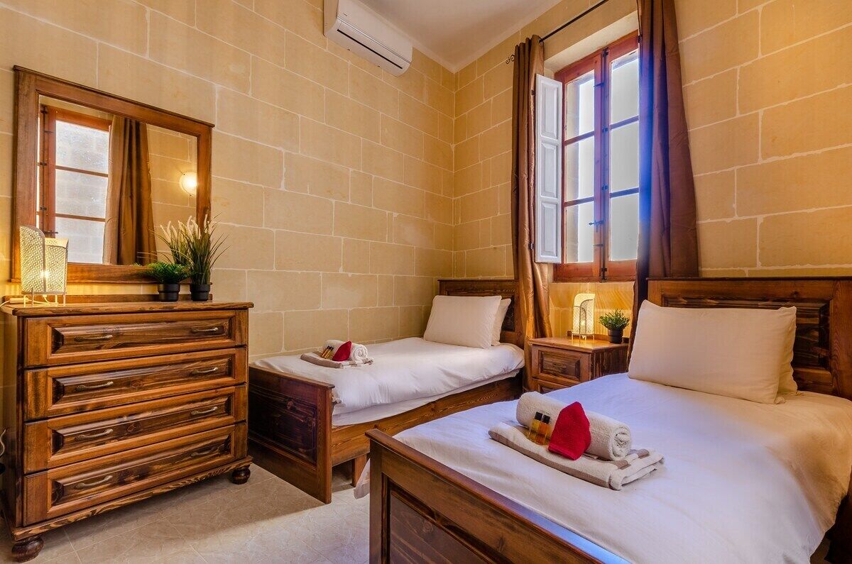 2 Schlafzimmer, Bügeleisen/Bügelbrett, Internetzugang, Bettwäsche