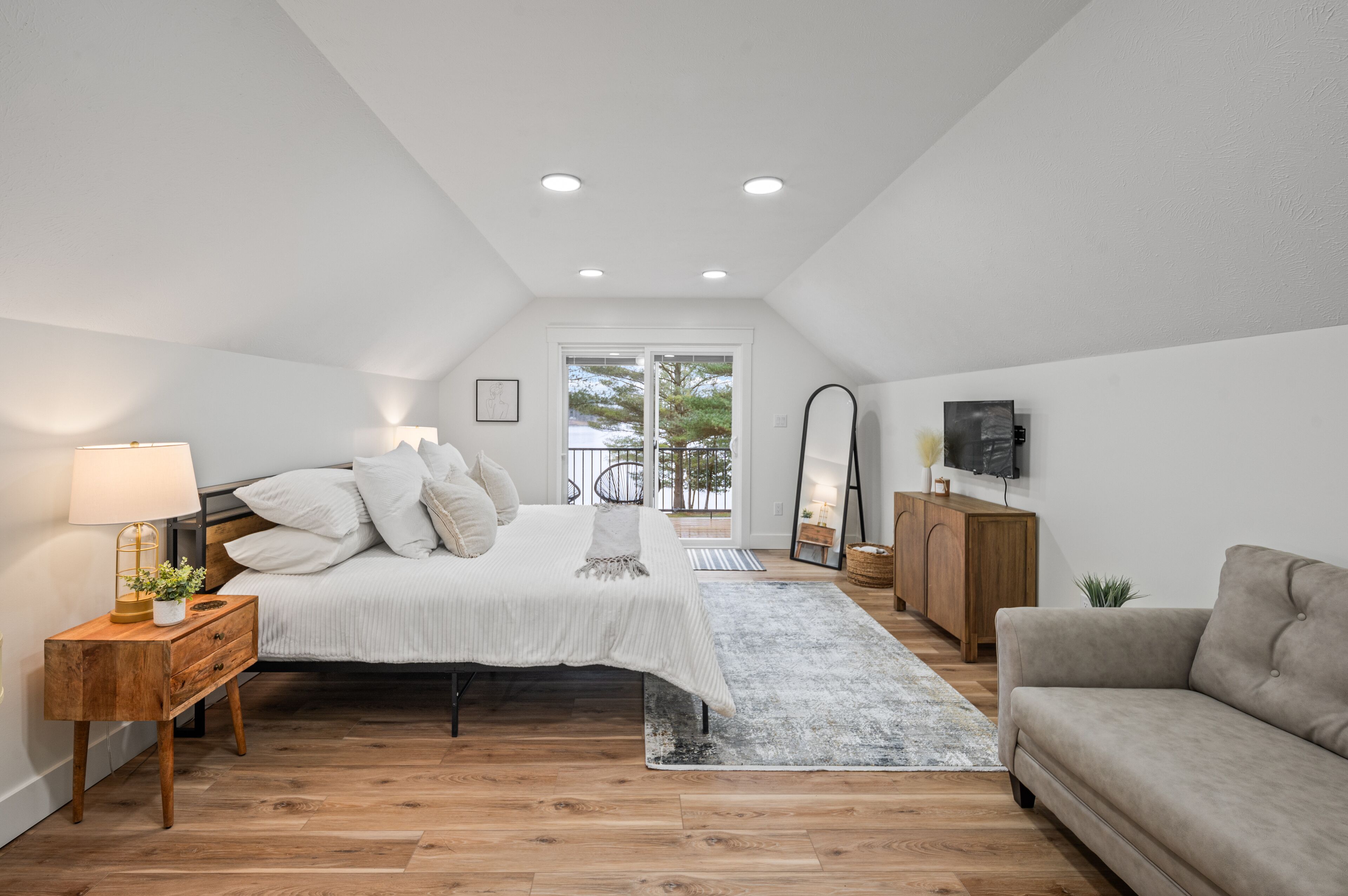 6 quartos, cofres nos quartos, Wi-Fi de cortesia, roupa de cama