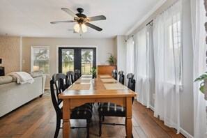 Dining - Venetian Garden Retreat with Arcade Games.   (Gulfport)