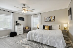 5 habitaciones, tabla de planchar con plancha, wifi y ropa de cama 