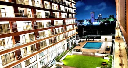 Chafford Suite-Douglas Luxury Apartments