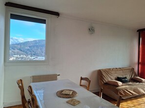 Dining - Appartement à Annecy 83m2, Lumineux Pratique Pour une Famille ou 3 Couples (Annecy)