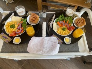 Free daily full breakfast