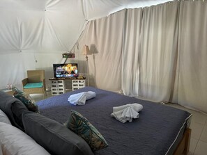 1 bedroom, Tempur-Pedic beds, individually decorated, laptop workspace - Amaj Eco Lodge (Sámara)