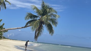 Tæt på stranden, hvidt sand