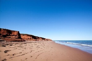 靠近海滩、沙滩毛巾