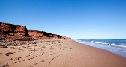 Relaxing 3 bedroom cottage located in beautiful Prince Edward Island, Canada