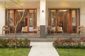 Junior-Studiosuite, 1 Queen-Bett | Terrasse/Patio