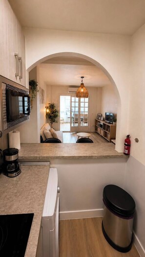 Coffee/tea maker, fridge, microwave, oven - EL paraiso (Torrevieja)