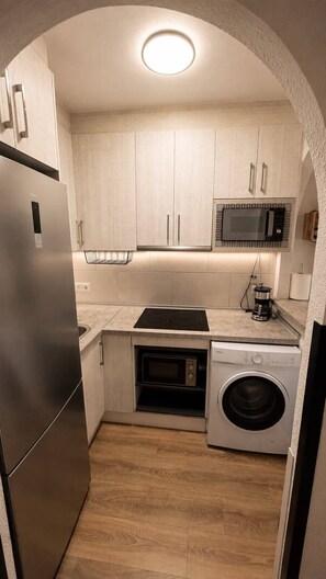 Coffee/tea maker, fridge, microwave, oven - EL paraiso (Torrevieja)