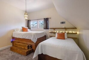 4 Schlafzimmer, Bügeleisen/Bügelbrett, WLAN, Bettwäsche