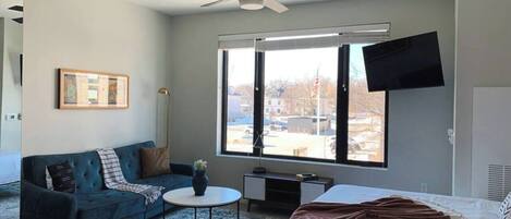 書桌、熨斗/熨衫板、免費 Wi-Fi、床單