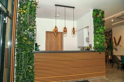 Central Hotel & Lounge Adult Only