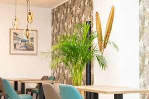 Breakfast area - Central Hotel & Lounge Adult Only (Goslar)