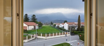 Appartamento Moderno per 6 Aviano A/C Parking