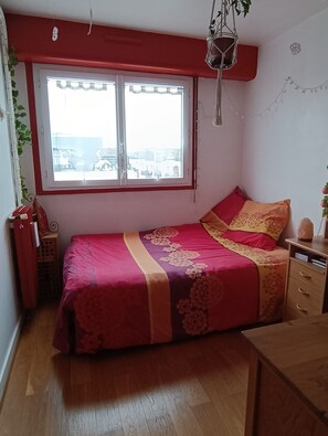 3 chambres, bureau, fer et planche à repasser, Wi-Fi gratuit