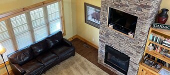 Cozy retreat in Damascus on the AT and Creeper Trail. Pet Friendly!