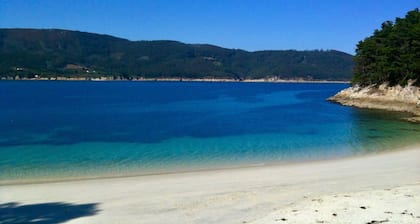 Cozy, private oceanfront cottage with pool just steps to the beach!