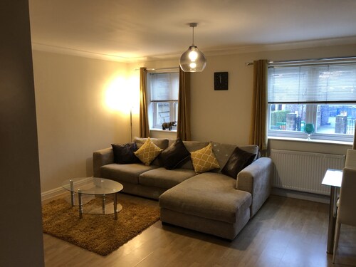 Apartment gem in Harrogate, gateway to The Dales. Pet-friendly!