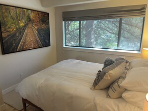 2 bedrooms, desk, iron/ironing board, WiFi - The Buddha House - Luxurious North Boulder Retreat (Boulder)