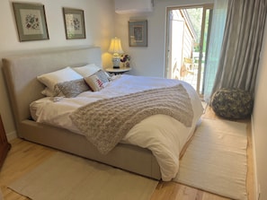 2 bedrooms, desk, iron/ironing board, free WiFi
