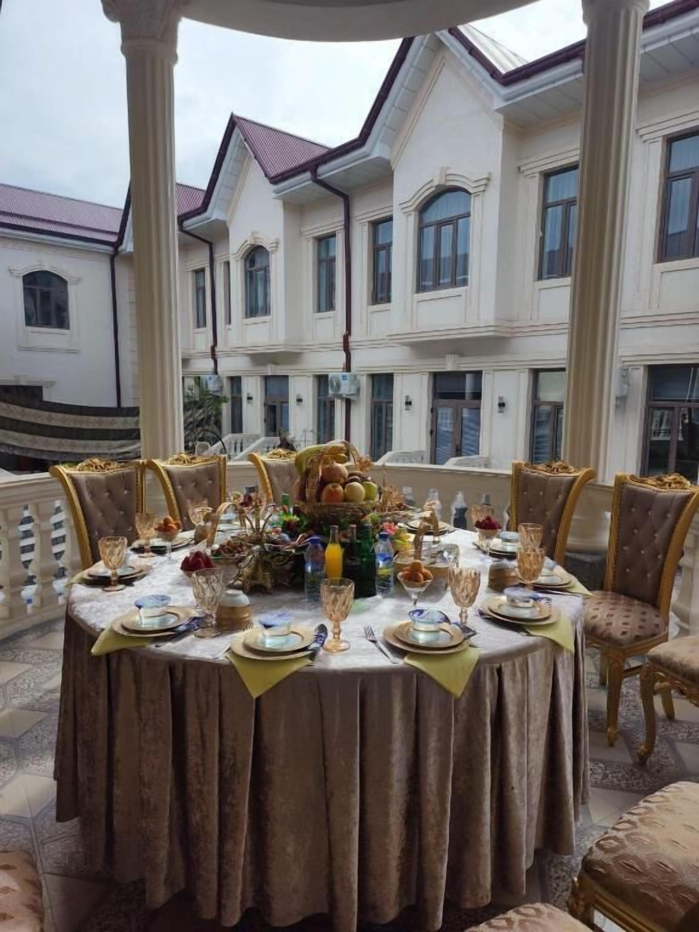 Colazione a buffet inclusa, servita tutte le mattine 