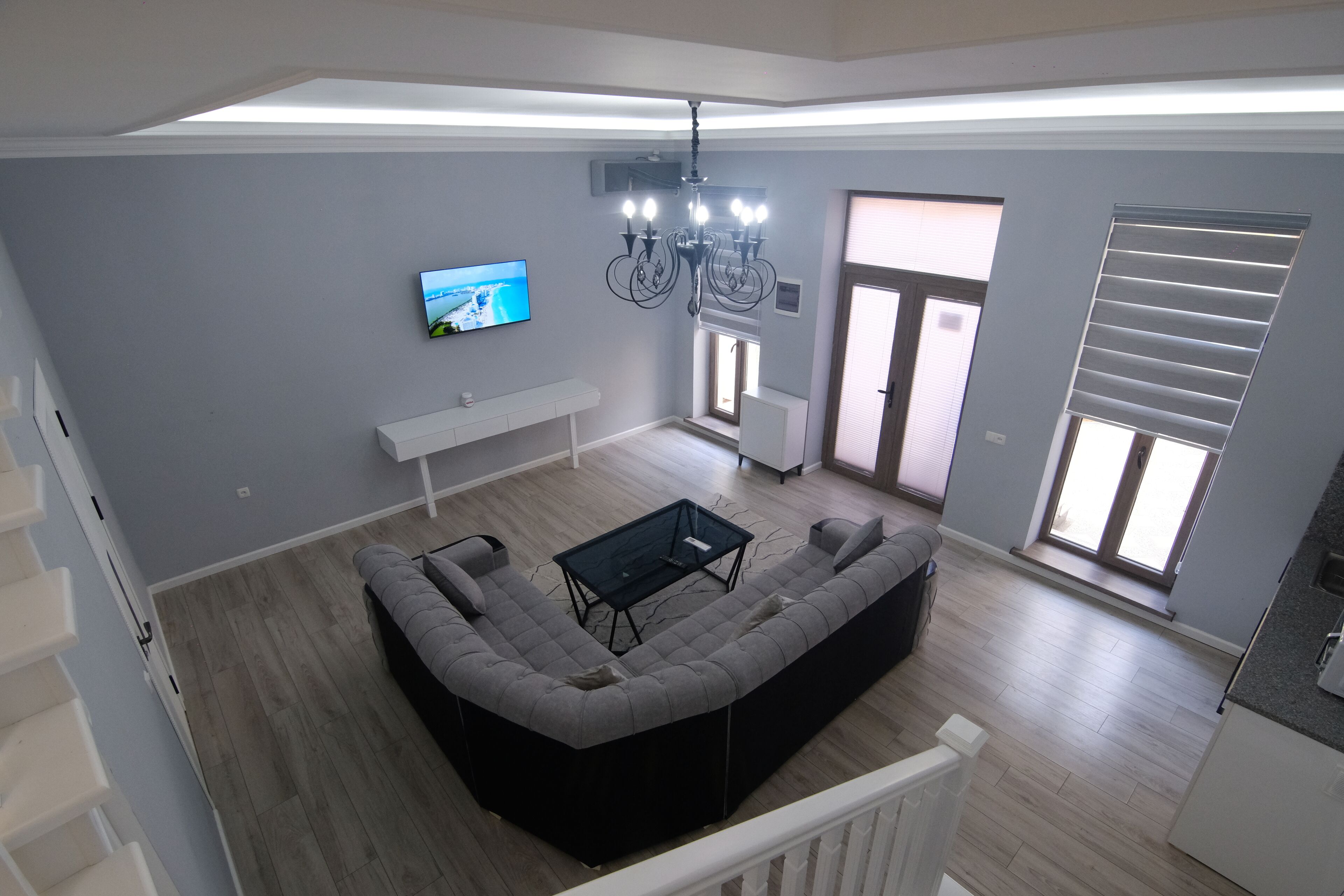 Quadrupla familiare, vista piscina | Area soggiorno | Smart TV 1000 cm con canali digitali