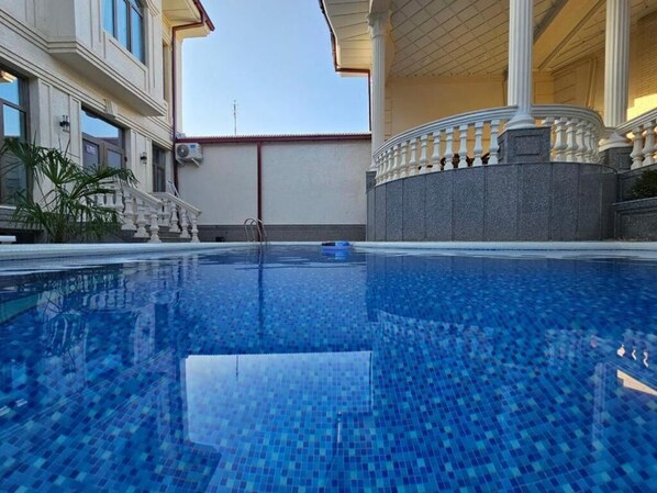 Seasonal outdoor pool - Oscar Hotel (Samarkand)