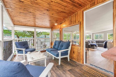 Hot Tub*Theater*Fenced Yard *Arcades*Heated Pool