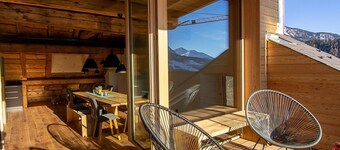 Dejlig lejlighed for 12 personer med WIFI, TV og balkon