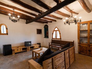 TV, fireplace - Wonderful private villa for 20 guests with WIFI, private pool, TV, pets allowed and panoramic view (El Catllar)